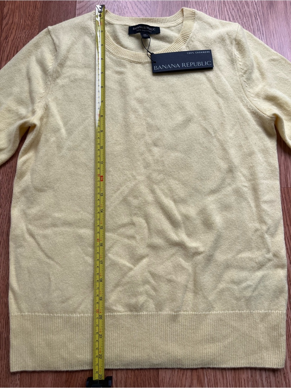 NWT X-Small Banana Republic Yellow Crew Neck 100% Cashmere Women’s Sweater - Picture 7 of 7